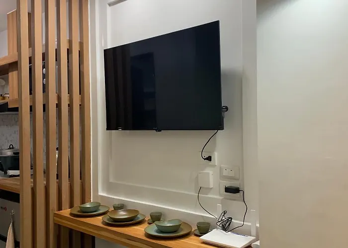 アパート Mountain View In Unit With High Speed Wifi Free Movie Streaming & Swimming Pool セブ市