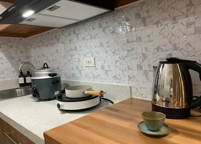 Mountain View In Unit With High Speed Wifi Free Movie Streaming & Swimming Pool アパート セブ市
